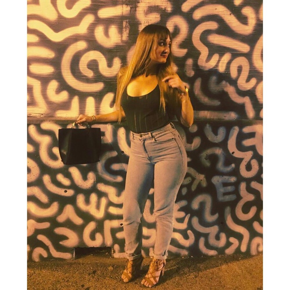 Meet your Posher, Amy